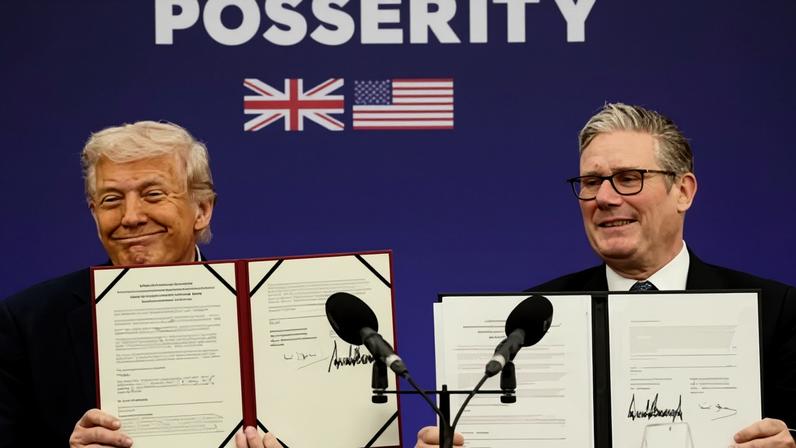 Trump and British prime minister Keir Starmer at a business leaders reception on Tech Prosperity Deal, at Chequers, near Aylesbury, Britain, on 18 September. Photograph: Kevin Lamarque/Reuters