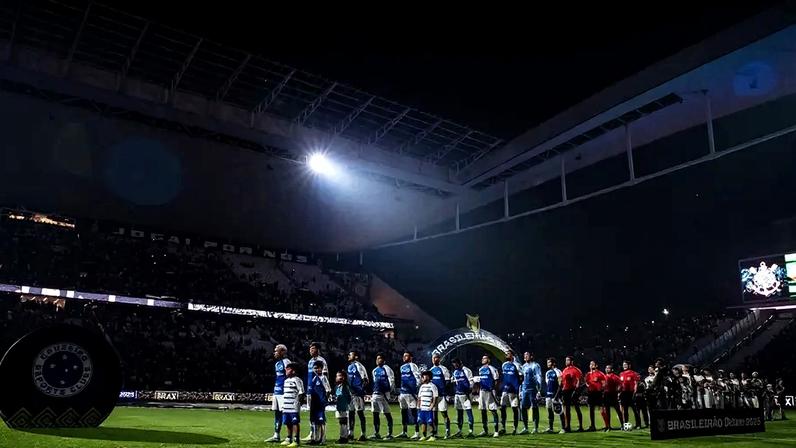 Corinthians e Cruzeiro se enfrentam na Neo Química Arena (Foto: Marco Galvão/Cruzeiro)