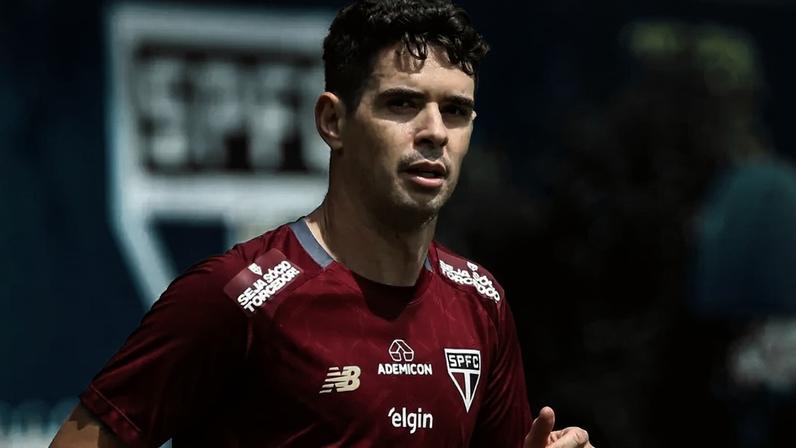 Oscar passou mal em testes físicos no São Paulo (Foto: Erico Leonan / São Paulo FC)