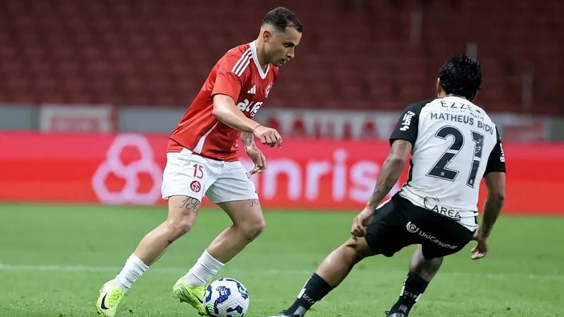Bruno Gomes, lateral e volante do Internacional