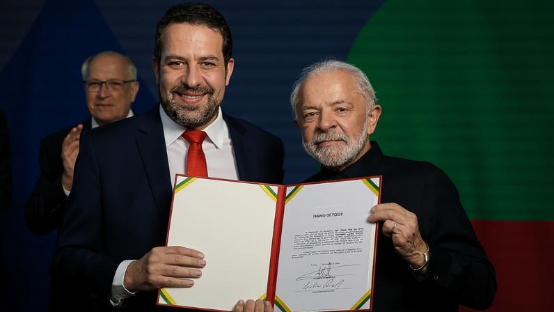 1 de 1 Boulos durante posse como ministro no dia 29 de outubro de 2025. — Foto: Ricardo Stuckert/PR