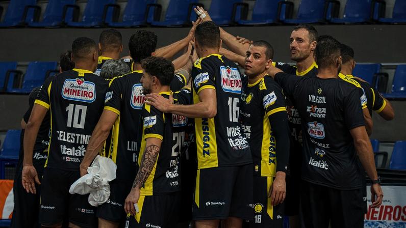 Praia Clube x JF Vôlei (Foto: Bruno Cunha/Praia)