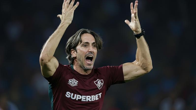 Zubeldía prepara um time modificado do Fluminense (Foto: Marcelo Gonçalves/ Fluminense FC)