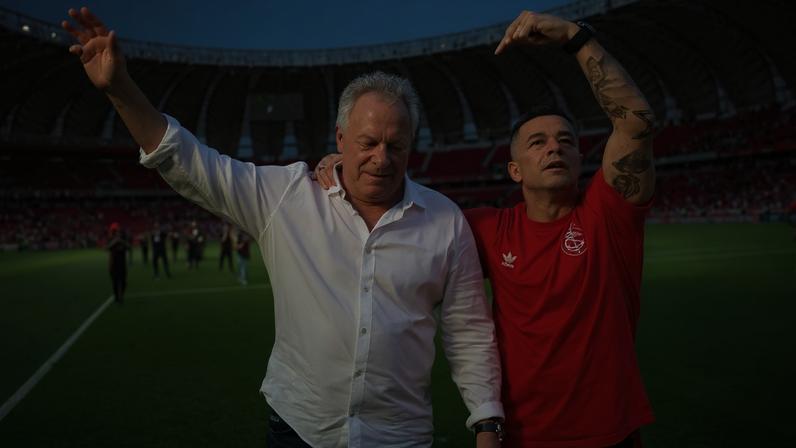 Abe Braga e Andrés D'Alessandro, do Internacional (Foto: Ricardo Duarte/SC Internacional)