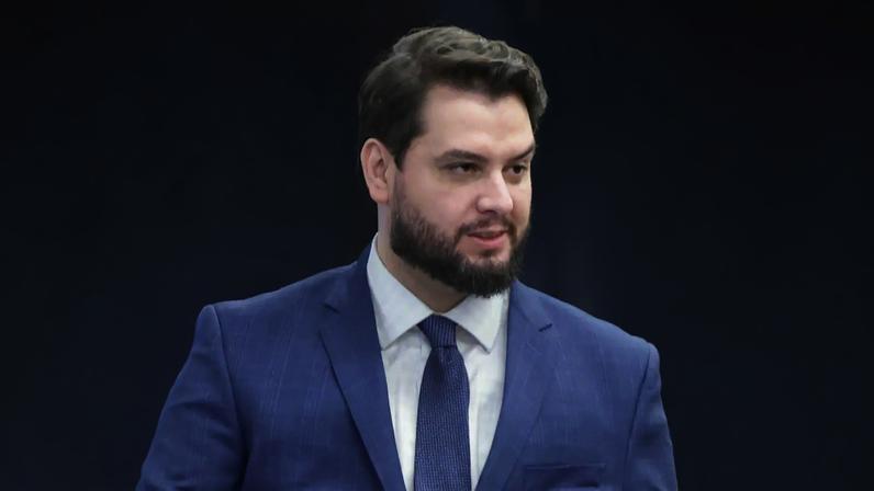 Moraes dá 24 horas para defesa de Filipe Martins explicar uso de rede social