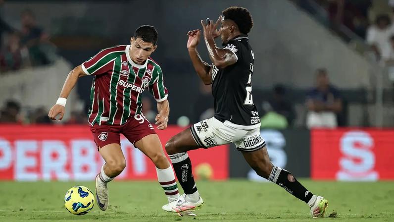 Serna em ação em Vasco x Fluminense (Foto: Marcelo Gonçalves/ Fluminense FC)