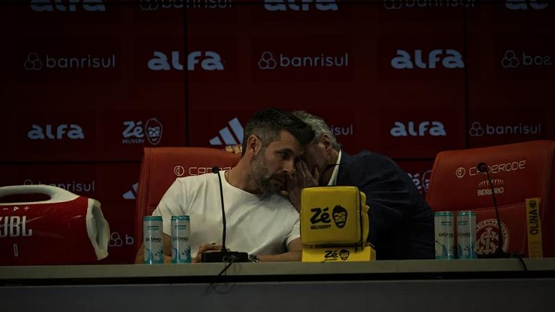 Pezzolano encara elenco do Inter na chegada ao clube