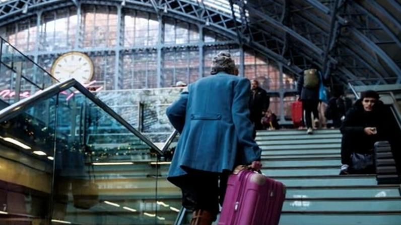 Eurostar reinicia serviço no Túnel da Mancha com operação total e riscos