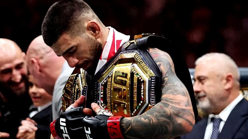 Campeão do UFC, Topuria derrotaria o Charles do Bronx no UFC 317 (Foto: Ian Maule/AFP)