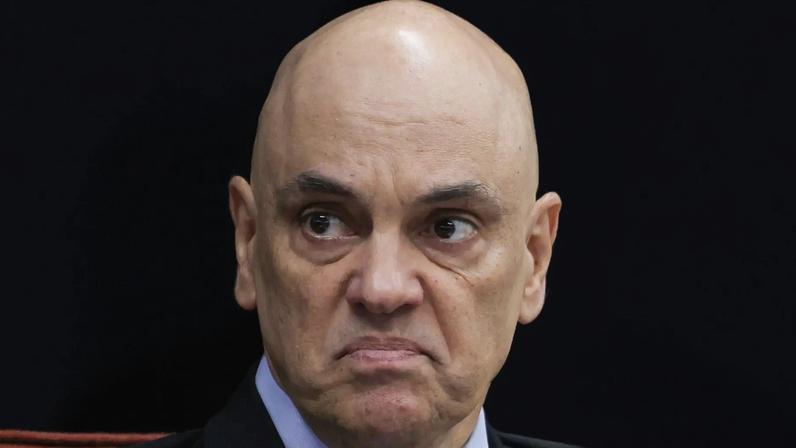 Oposição pede impeachment de Moraes após denúncias envolvendo Banco Master