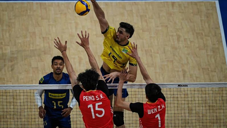 Seleção Brasileira x China na estreia do Mundial de Vôlei masculino 2025 (Foto: Volleyball World)