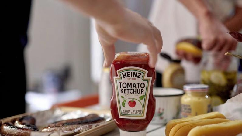 Kraft Heinz nomeia ex-CEO da Kellanova para liderar empresa após plano de cisão | As ações da Heinz caíram cerca de 20% no acumulado deste ano. (Foto: Gabby Jones/Bloomberg)
