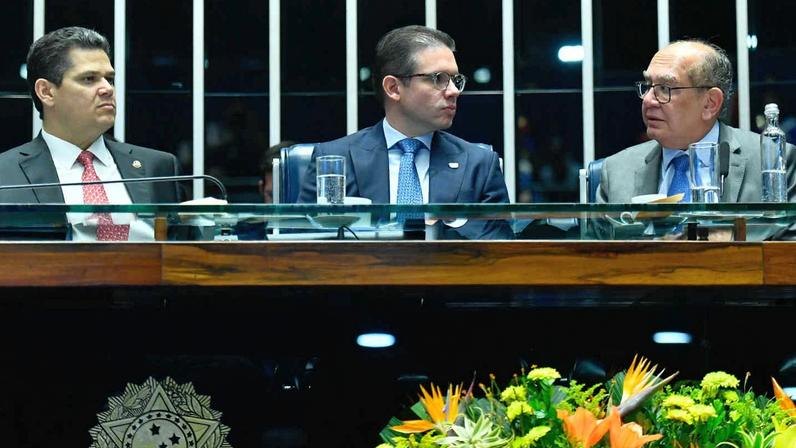 Alcolumbre sinalizou que sua resposta definitiva à liminar de Gilmar passará pela articulação com líderes partidários para acelerar propostas legislativas já existentes que reforcem as prerrogativas do Senado e do Congresso (Foto: Geraldo Magela / Agência Senado / Arquivo)