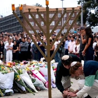 Tiroteio em Bondi leva Austrália a prometer reforma de armas contra antisemitismo