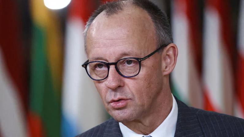 German Chancellor Friedrich Merz arrives at a European Union leaders' summit in Brussels, Belgium, December 18, 2025. REUTERS/Yves Herman