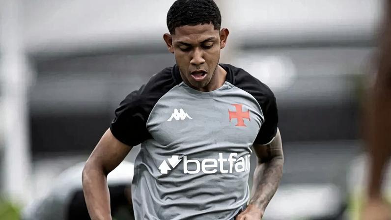 João Vitor em treino do Vasco (Foto: Divulgação)