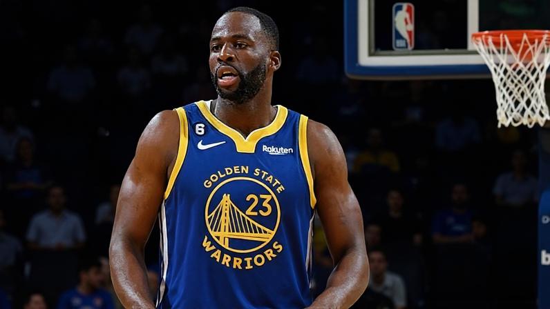 Draymond Green discute com técnico e deixa partida dos Warriors