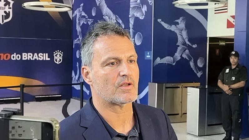 Ex-Flamengo, Spindel não trabalhará mais no Corinthians