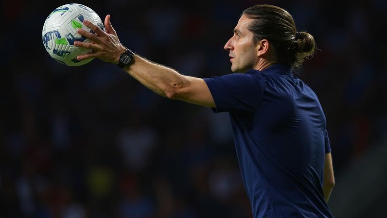 Segunda-feira iniciou com a renovação de Filipe Luís (Foto: Gilvan de Souza/Flamengo)