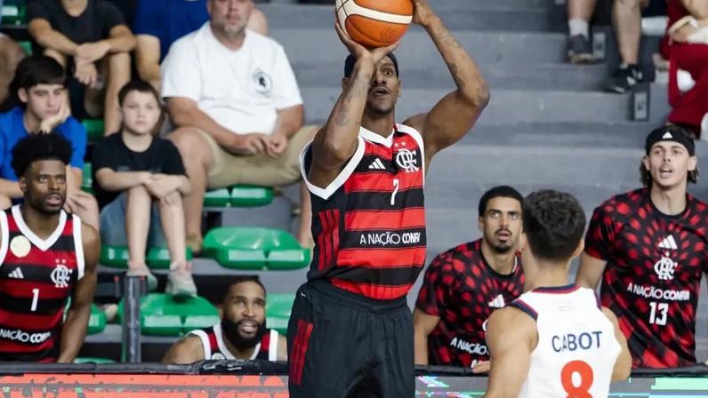 Flamengo contra Nacional (URU) na primeira rodada da Basketball Champions League Americas (BCLA) (Foto: FIBA)