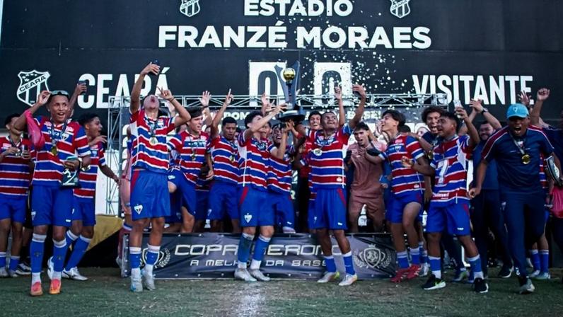 O Fortaleza superou o Ceará na final da Copa Seromo sub-15 (Foto: Stefania Lima)