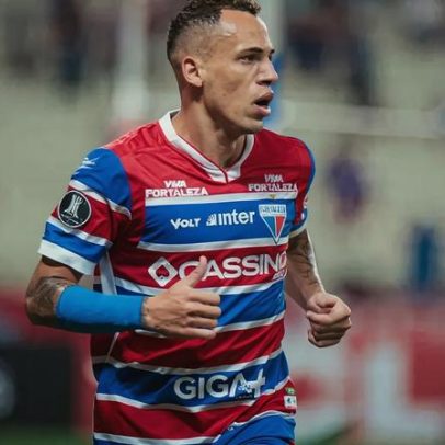 Coritiba fecha compra de atacante do Fortaleza