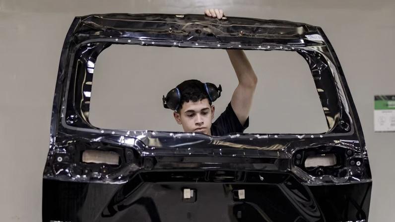 Brasil lidera mercado de carros blindados em meio à insegurança e movimenta R$ 3,5 bi | País vê demanda avançar com o crescimento da violência urbana e a queda dos preços dos sistemas de proteção