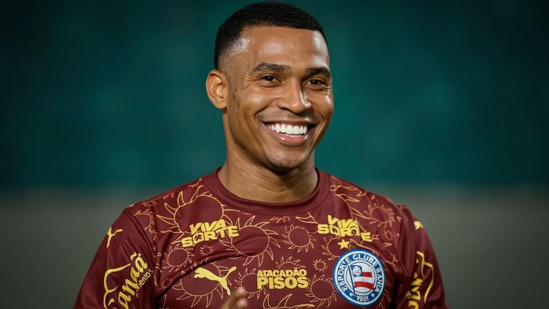 Jean Lucas comemora vitória pelo Bahia (Foto: Celo Gil)