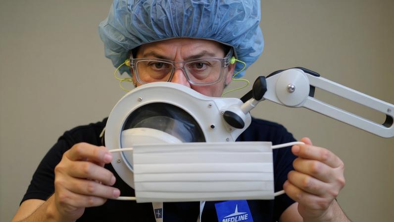 Medline supera atrasos e avança em IPO que pode se tornar o maior do mundo em 2025 | Empresa fabrica e distribui produtos como luvas de exame, máscaras, swabs e seringas. (Foto: Medline/Divulgação)