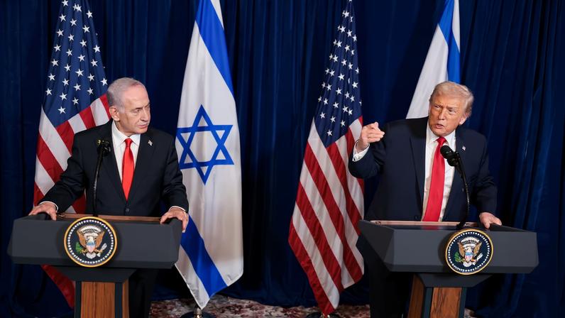 U.S. President Donald Trump and Israeli Prime Minister Benjamin Netanyahu hold a press conference after meeting at Trump’s Mar-a-Lago club in Palm Beach, Florida, U.S., December 29, 2025. REUTERS/Jonathan Ernst