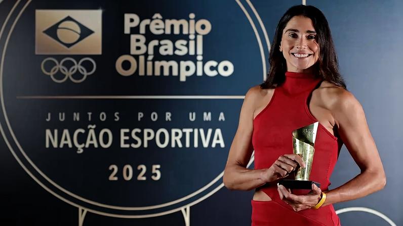 Carol Solberg no Prêmio Brasil Olímpico 2025 (Foto: Alexandre Loureiro/COB)