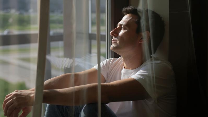 Quando o corpo e a alma pedem uma pausa para reorganizar o que a rotina acelerada deixou acumulado, é preciso uma reflexão silenciosa diante do fim do ano - Foto: Freepik