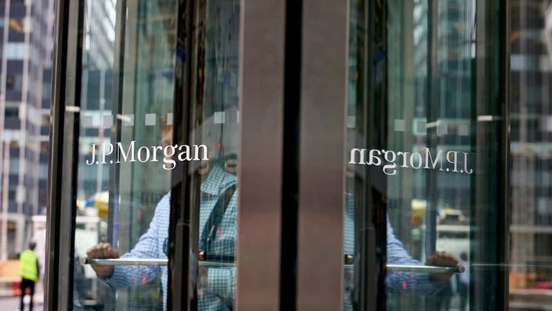 Jamie Grant, global chairman do JPMorgan, vai se aposentar após 45 anos, dizem fontes | Grant começou sua atuação como banqueiro de investimentos no Morgan Guaranty de Londres em 1980