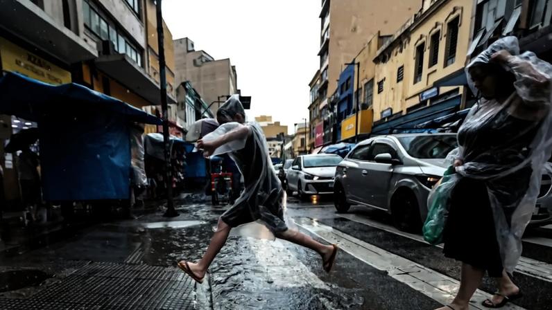 Chuva na cidade de São Paulo. Foto: Paulo Pinto/Agência Brasil