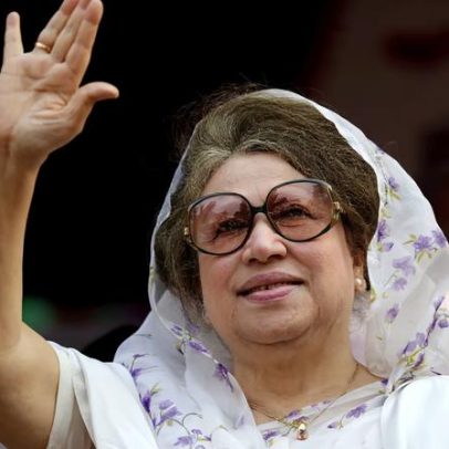 Primeira ministra mulher de Bangladesh, Khaleda Zia, morre aos 80