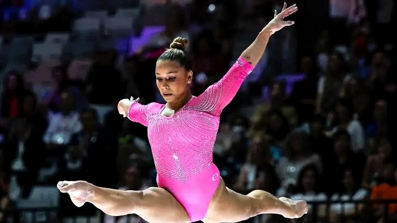 Flávia Saraiva garante top-4 na final da trave no Mundial de Ginástica. (Foto: Melogym/ CBG)