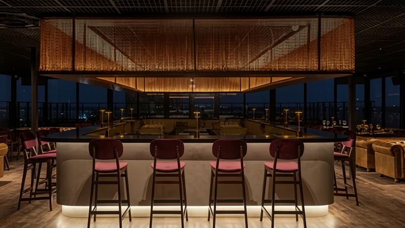 Seen Belém tem atmosfera contemporânea e descontraída, com rooftop e cardápio internacional