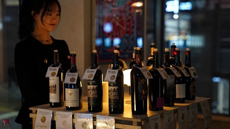 Wines were grouped by country for guests to focus on regions and wines of interest.