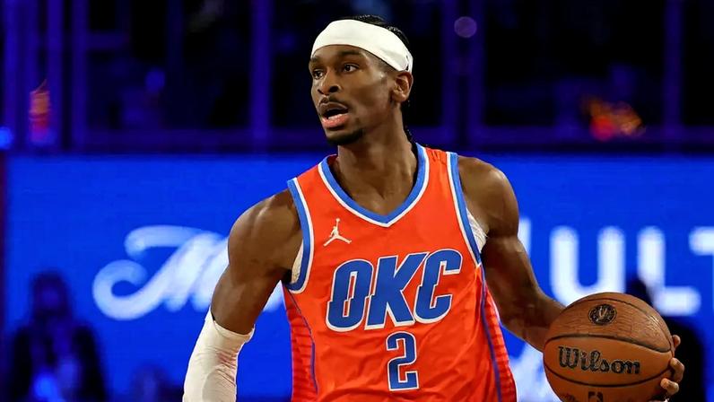 Shai Gilgeous-Alexander durante partida pela NBA Cup (Foto: Ethan Miller / GETTY IMAGES NORTH AMERICA / Getty Images via AFP)
