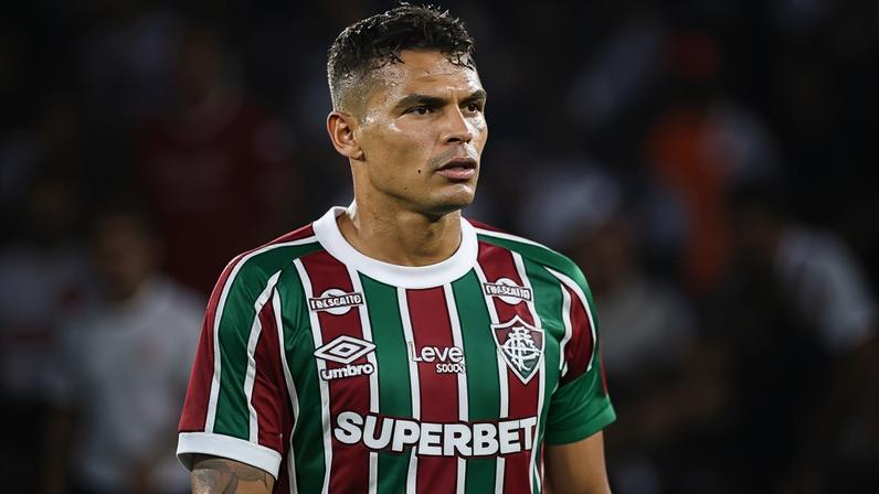Thiago Silva em ação pelo Fluminense diante do Vasco (Foto: Lucas Merçon / Fluminense F.C,)