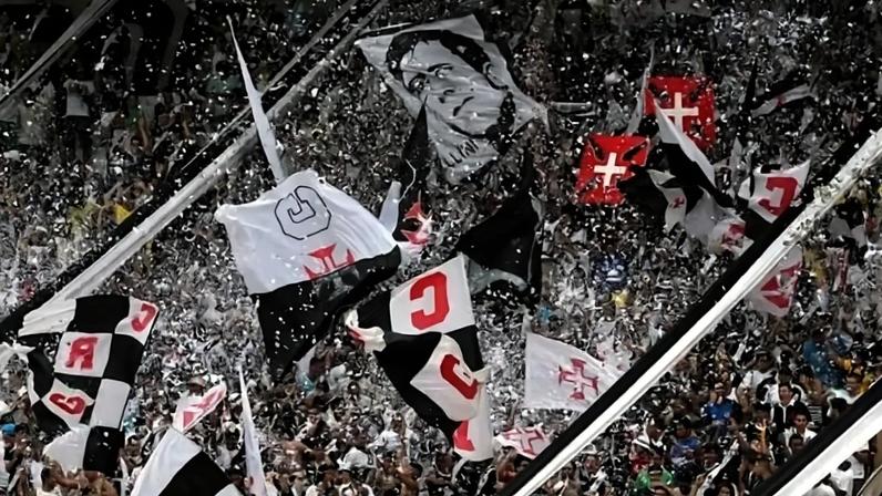 Torcida do Vasco em São Januário (Foto: Divulgação)