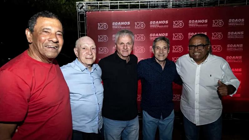 Ex-jogadores do Internacional, campeões em 1975 (Foto: Leandro Monks/SC Internacional)