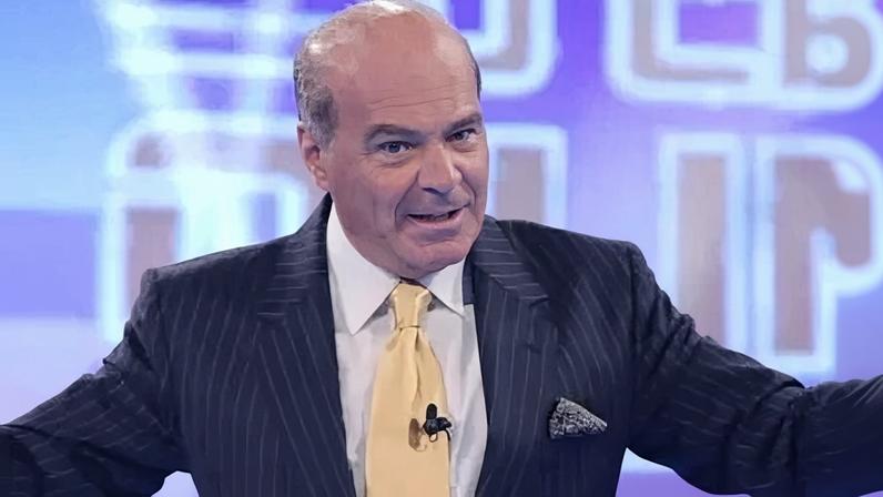 Empresário também acumula 15 anos de experiência como apresentador de game shows