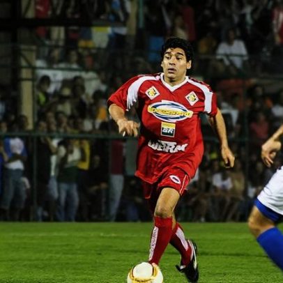 Craques do Brasil e do mundo disputaram o Jogo das Estrelas de Zico; relembre