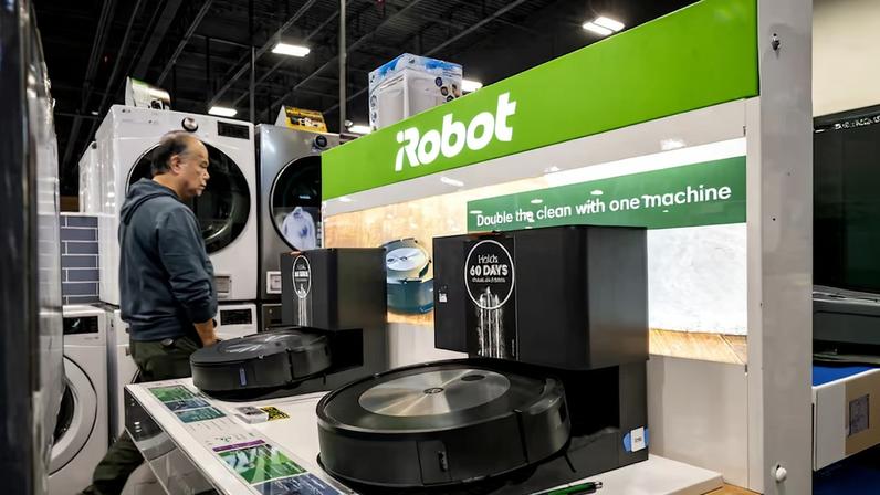 iRobot, que popularizou o aspirador robô, pede recuperação judicial nos EUA |Modelos Roomba, da iRobot, ajudaram a popularizar o produto nos EUA nos anos 2000. (Foto: David Paul Morris/Bloomberg) (Bloomberg/David Paul Morris)