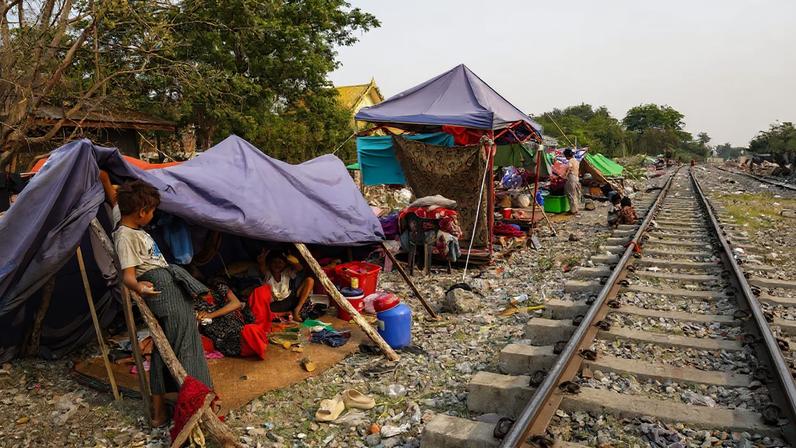Aftermath of a strong earthquake, in Amarapura