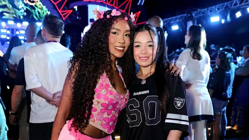 Giovanna Jacobina, irmã de Gracyanne, e Isadora Alkmin Vieira, filha caçula de Belo — Foto: Lucas Ramos/BrazilNews