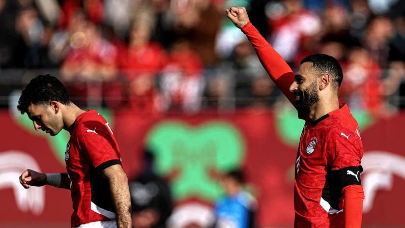 Salah comemora gol do Egito em vitória sobre a África do Sul — Foto: AFP