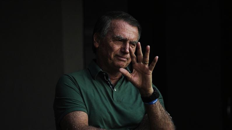 Jair Bolsonaro em prisão domiciliar, em Brasília — Foto: Wilton Junior/Estadão Conteúdo