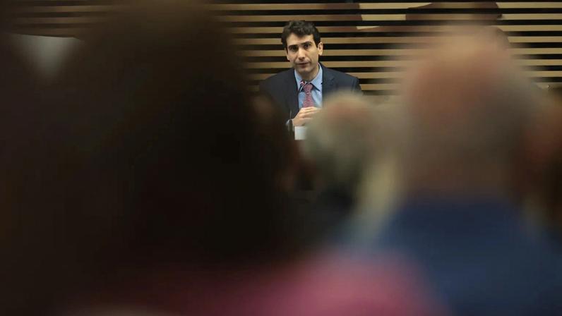 Gabriel Galípolo avisou que o Banco Central não vai mais indicar os próximos passos da taxa básica de juros (Selic). (Foto: Paulo Pinto/Agência Brasil)